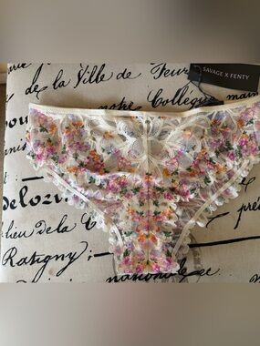 Savage X Fenty Women's Savage Not Sorry Lace Cheeky Panties Size Small 4-6 NWT